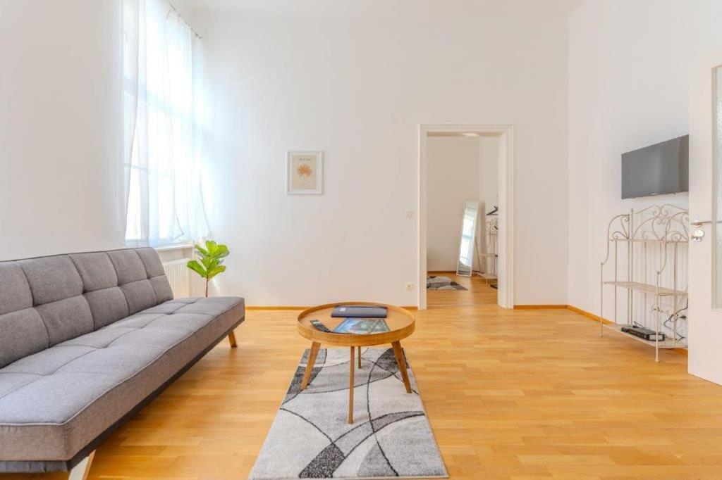 Deluxe Apartments Near The Center Krems an der Donau Exterior foto